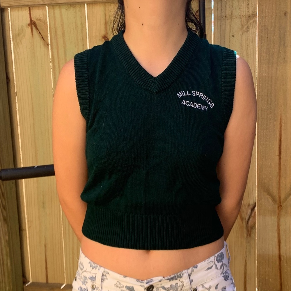 Sweater vest